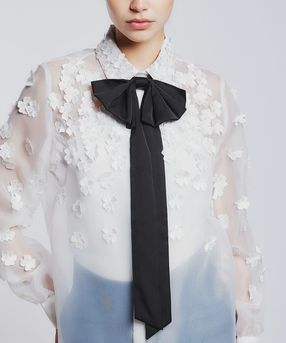 オーガンジーフラワーボウタイシャツ　Sov. Sov. / オーガンジーフラワーボウタイシャツ TOPS Night STORE