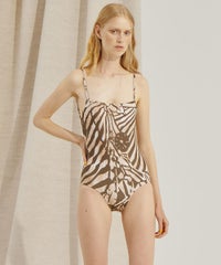 ベージュ×ブラウン