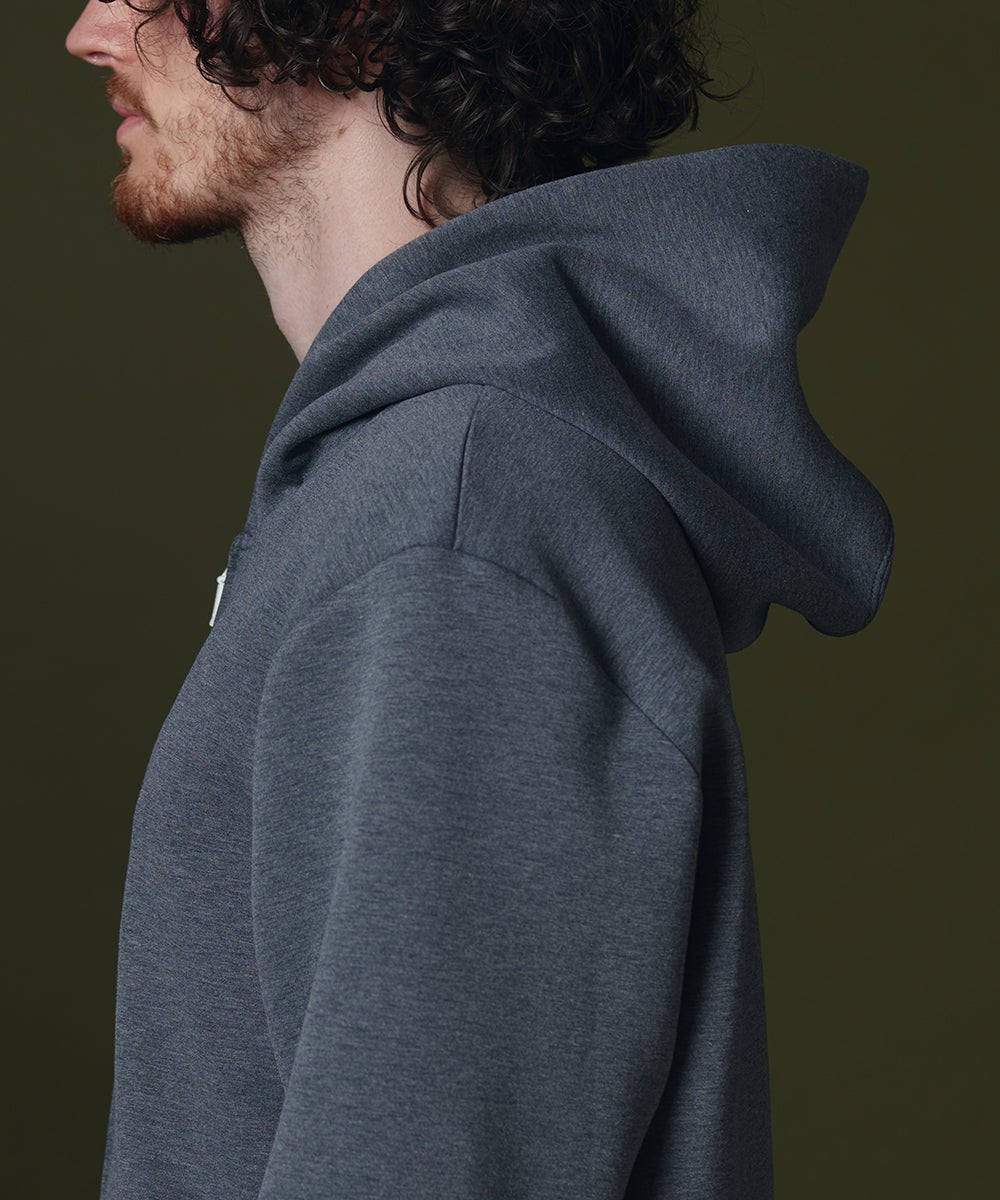 ダブルスタンダードクロージング him パーカー ほぼ新品 D/him H刺繍ダンボールニットジップパーカー OUTERS Night STORE