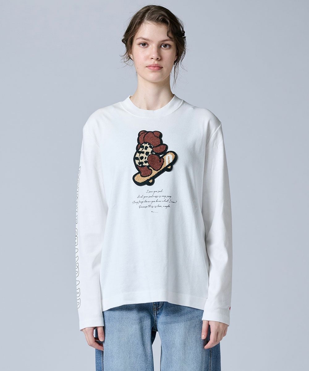 【ダブルスタンダードクロージング】ベア ワッペン スケボ ロンT 長袖Tシャツ白 DSC / スケボーベアワッペンロングTシャツ(WEB限定) TOPS Night STORE
