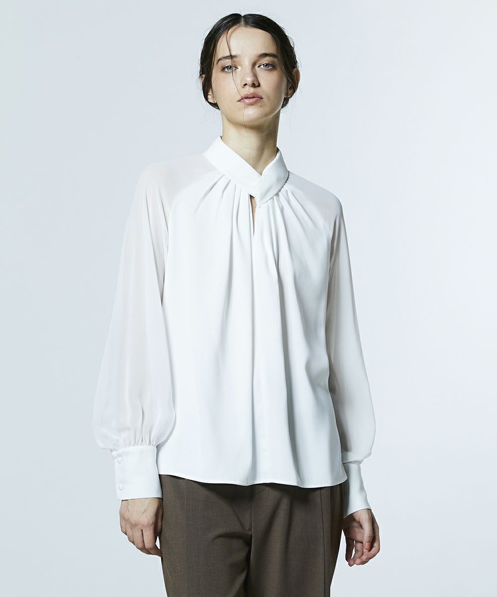 AKKO×Sov./ クロスネックマットサテン シフォンブラウス(WEB限定) TOPS