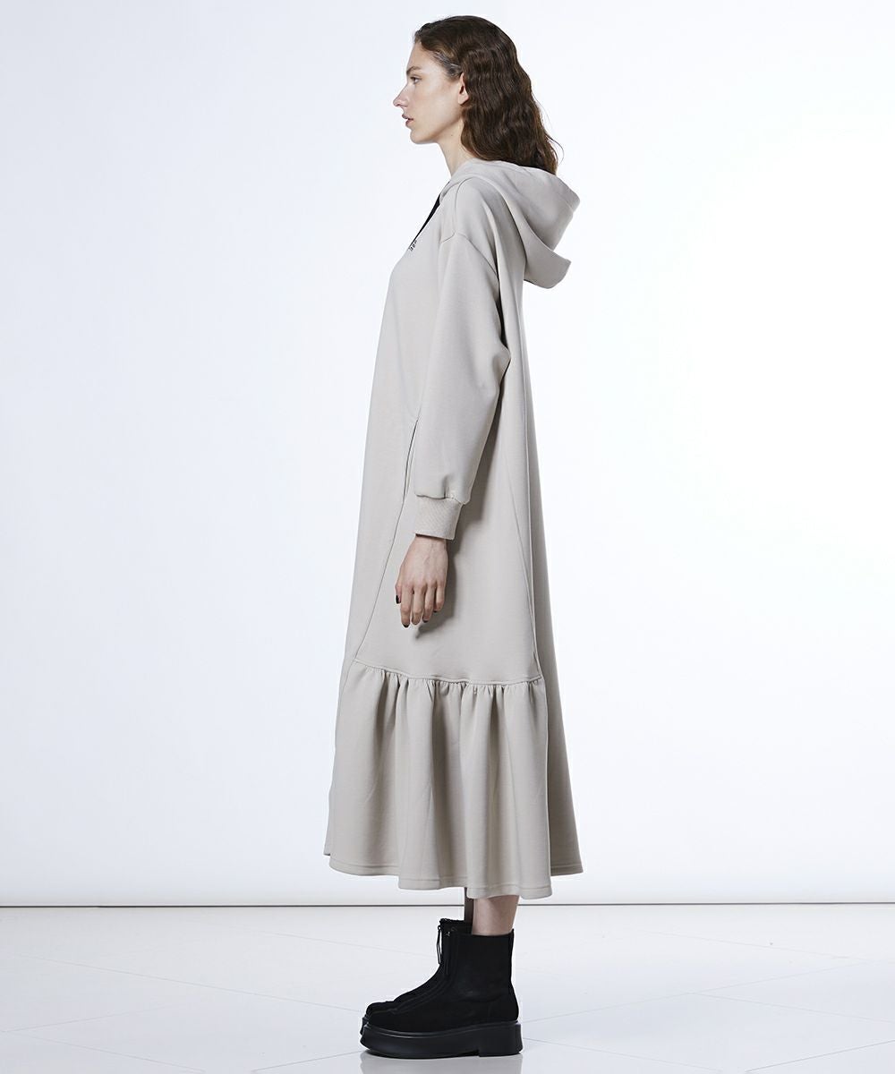 ESSENTIAL マキシワンピース　ダブルスタンダードクロージング ESSENTIAL / ダンボール フリルマキシワンピース DRESS Night STORE