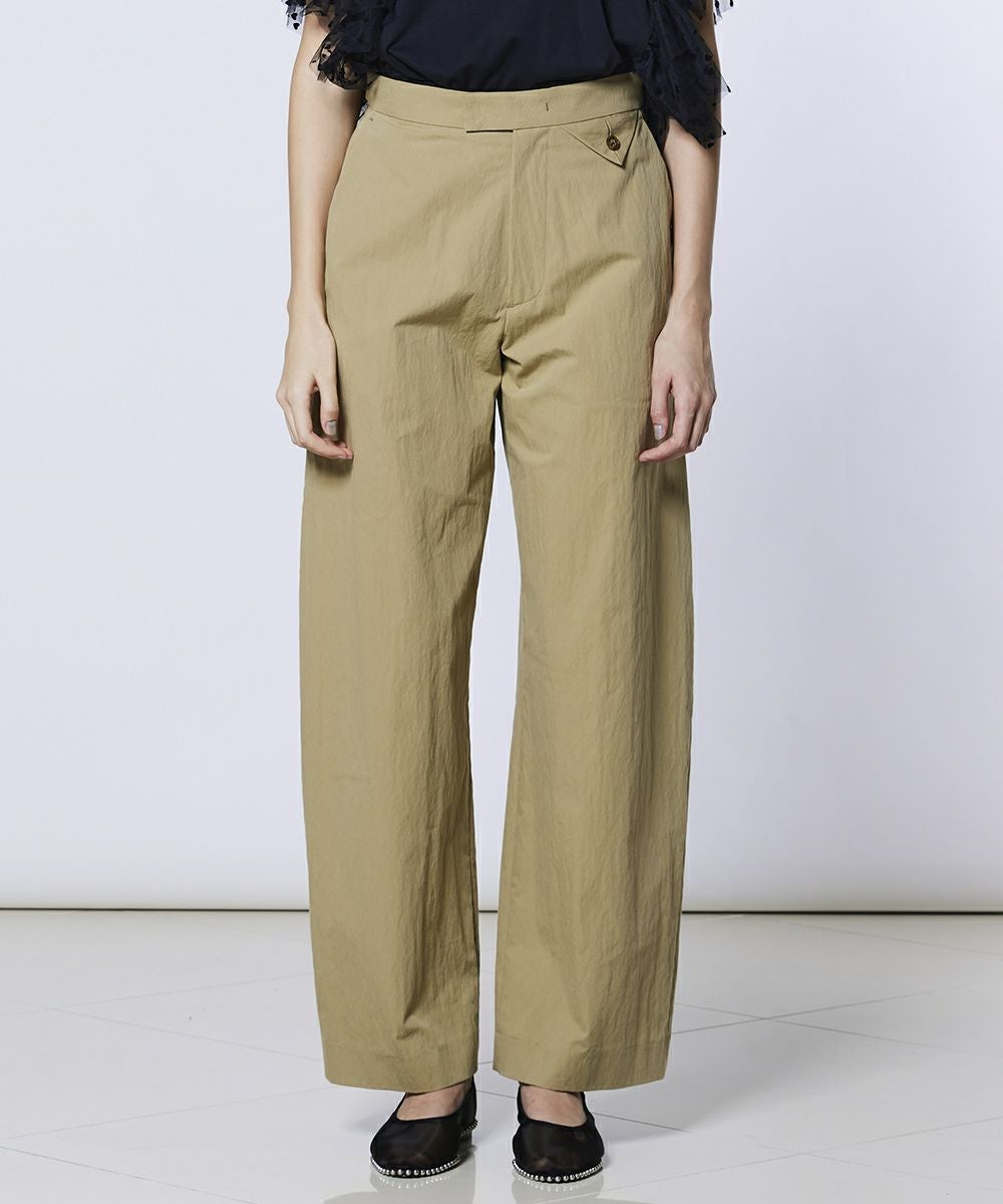 サンドベージュ