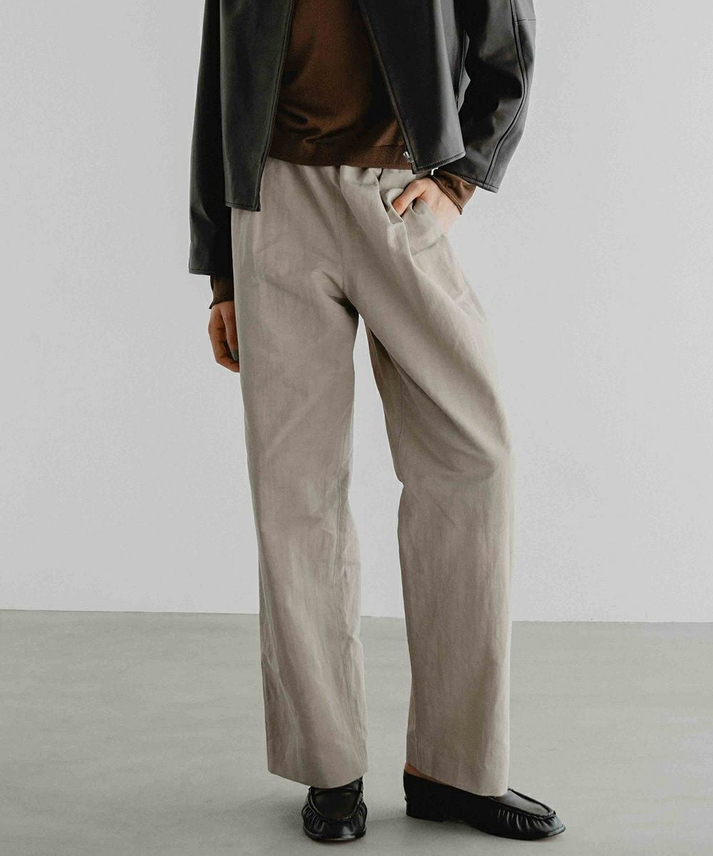 サンドベージュ