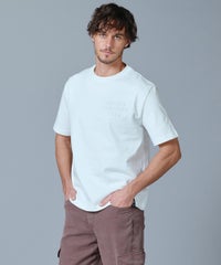 D/him エンボスロゴ天竺Tシャツ TOPS Night STORE | ダブル 