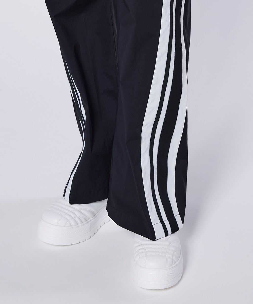 ESSENTIAL / ストレッチタフタ ラインパンツ BOTTOMS Night STORE