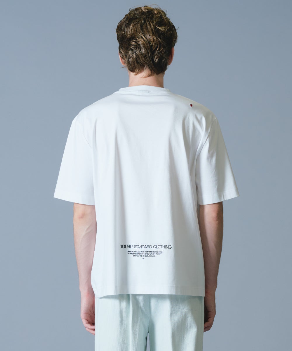D/him エンボスロゴ コットンスムースTシャツ TOPS Night STORE