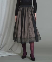 ブラック